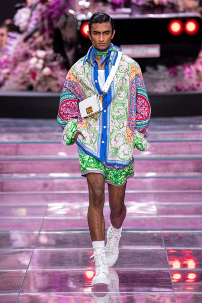 Look 40